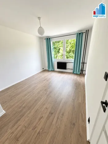 Pronájem bytu 3+1, Oselce, 64 m2