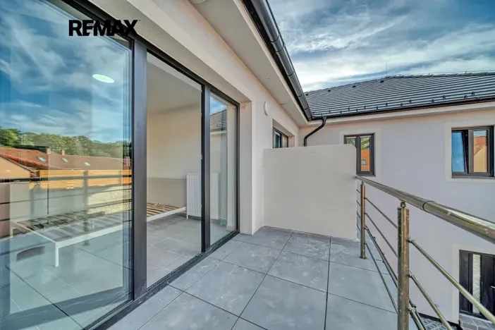 Pronájem bytu 1+kk, Velký Osek, Revoluční, 21 m2