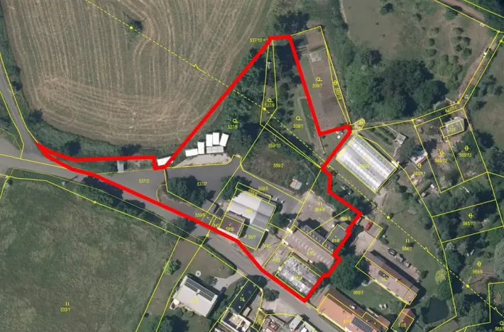 Prodej zemědělského objektu, Bžany, 1700 m2