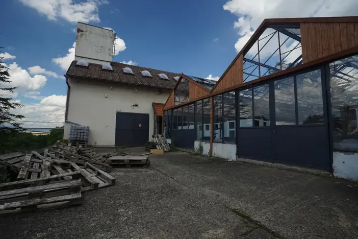 Prodej zemědělského objektu, Bžany, 1700 m2