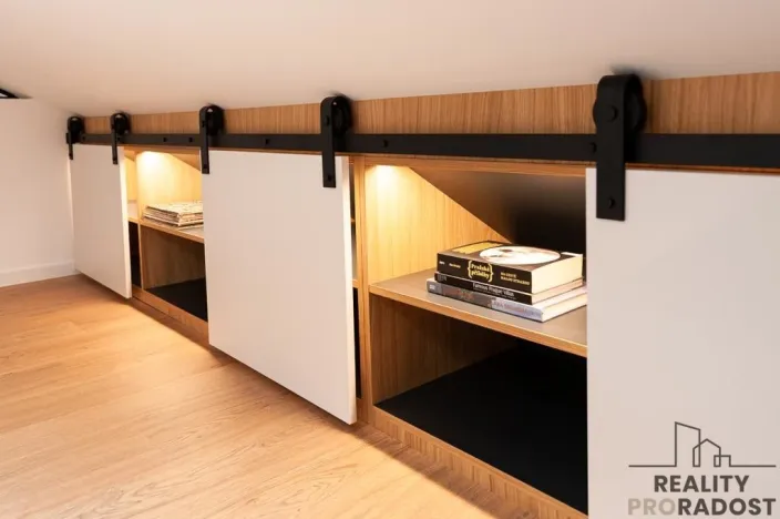 Pronájem bytu 1+kk, Praha - Bubeneč, Čs. armády, 52 m2