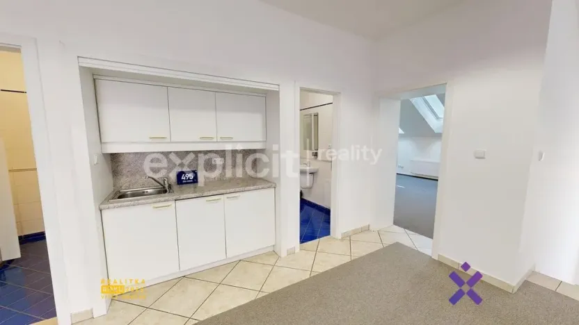 Pronájem kanceláře, Zlín, Vršava I, 460 m2