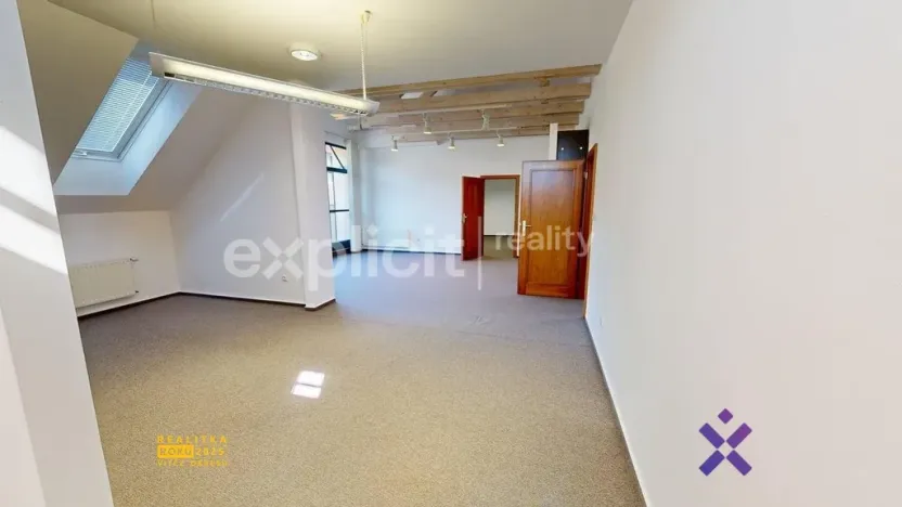 Pronájem kanceláře, Zlín, Vršava I, 460 m2