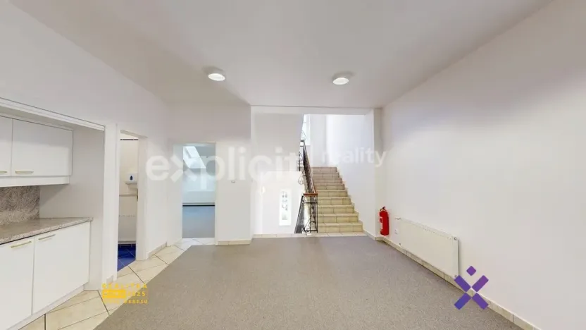 Pronájem kanceláře, Zlín, Vršava I, 460 m2