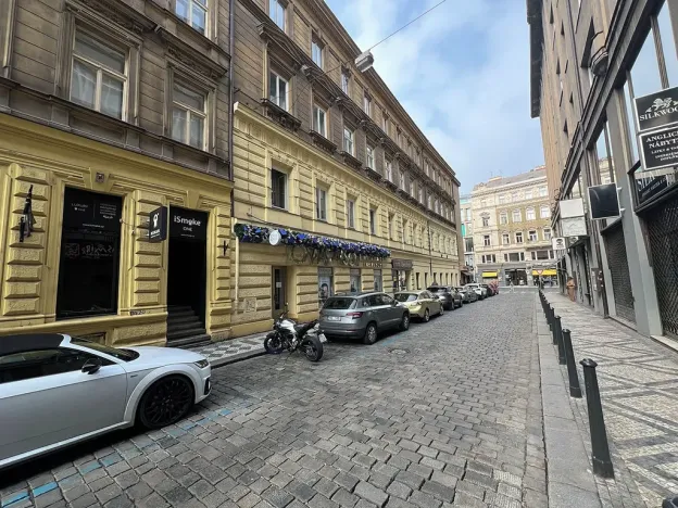 Pronájem obchodního prostoru, Praha - Nové Město, V jámě, 26 m2