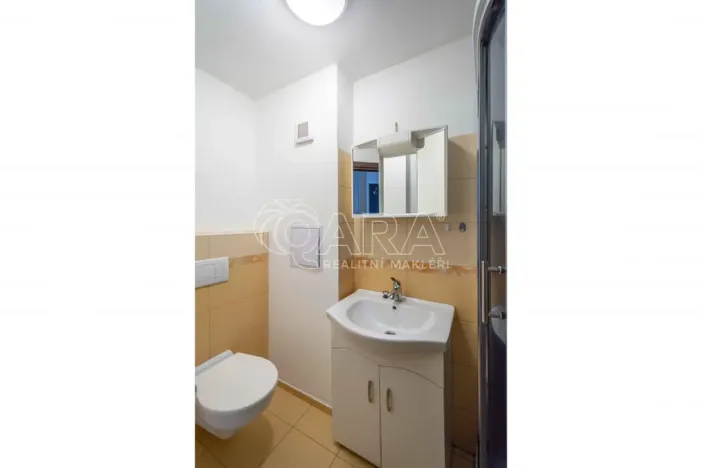 Pronájem bytu 2+kk, Neratovice, Kojetická, 30 m2