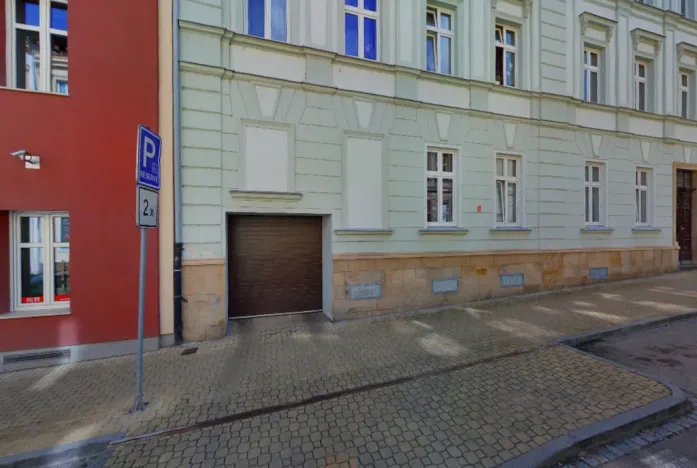 Pronájem garážového stání, Plzeň - Jižní Předměstí, V Šipce, 15 m2