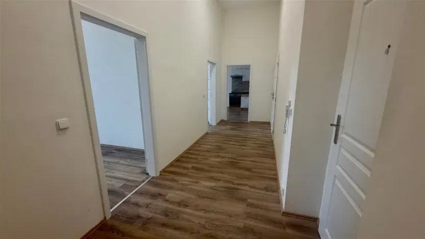 Pronájem bytu 3+kk, Cheb, náměstí Krále Jiřího z Poděbrad, 84 m2