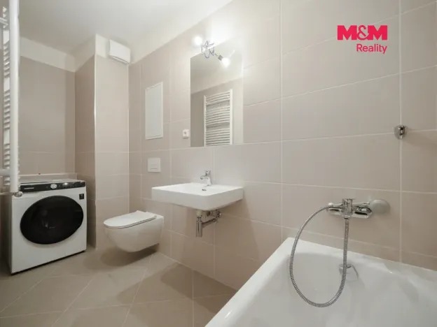 Prodej bytu 2+kk, Praha - Prosek, Čakovická, 56 m2