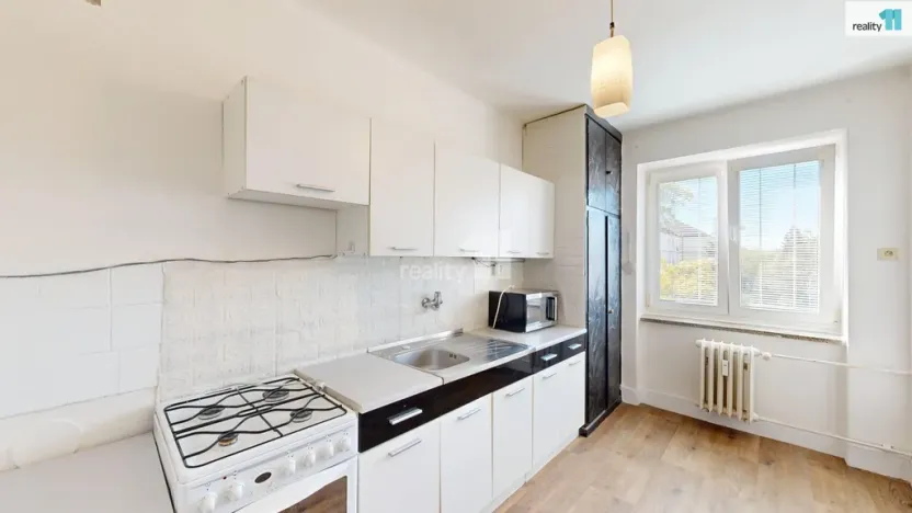 Prodej bytu 2+1, Pardubice - Zelené Předměstí, náměstí Dukelských hrdinů, 57 m2