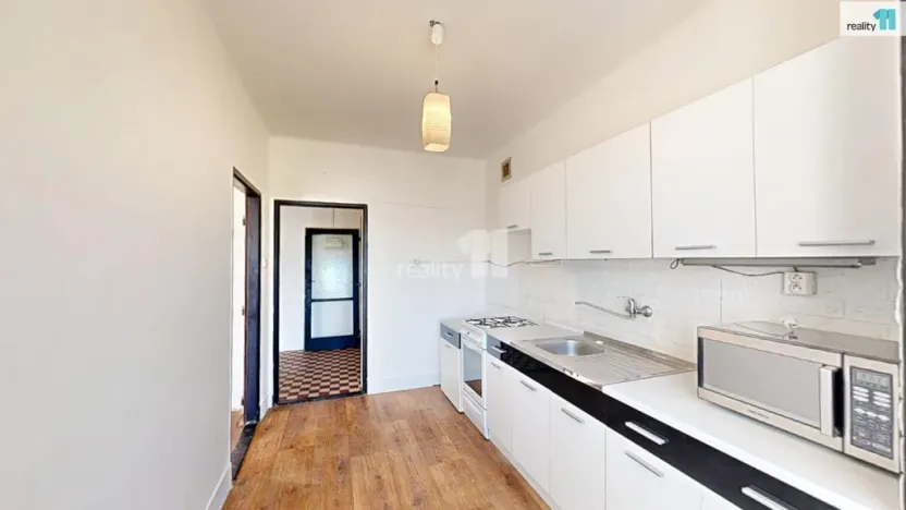 Prodej bytu 2+1, Pardubice - Zelené Předměstí, náměstí Dukelských hrdinů, 57 m2