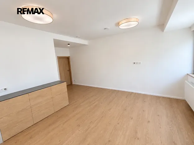 Prodej kanceláře, Slavkov u Brna, 81 m2