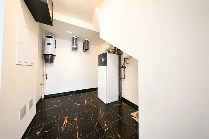 Prodej vícegeneračního domu, Šestajovice, Komenského, 275 m2