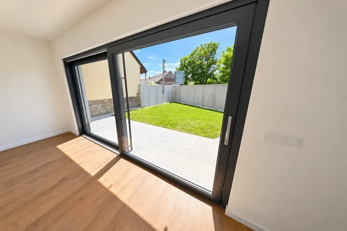 Prodej vícegeneračního domu, Šestajovice, Komenského, 275 m2