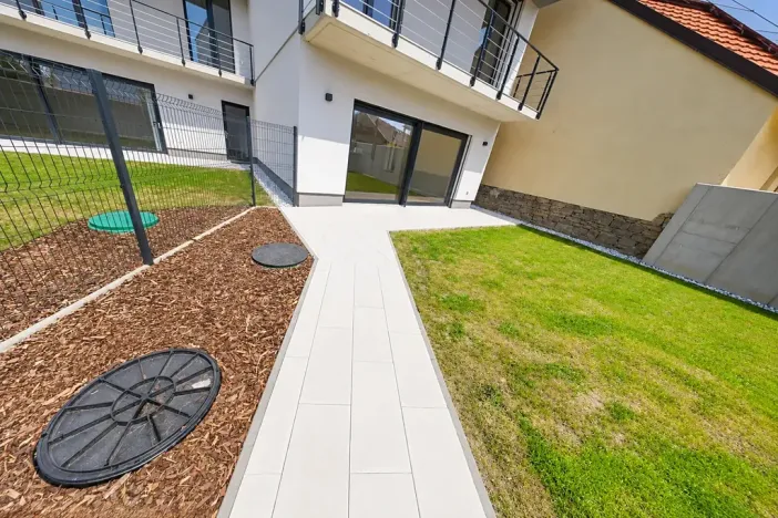 Prodej vícegeneračního domu, Šestajovice, Komenského, 275 m2