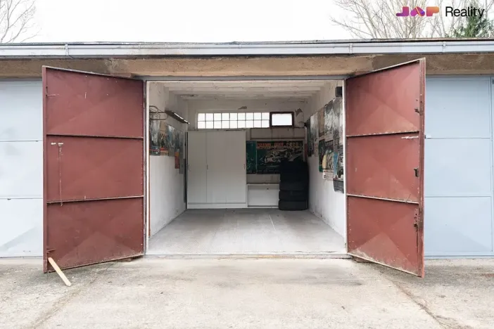Pronájem garáže, Brno, Třískalova, 19 m2