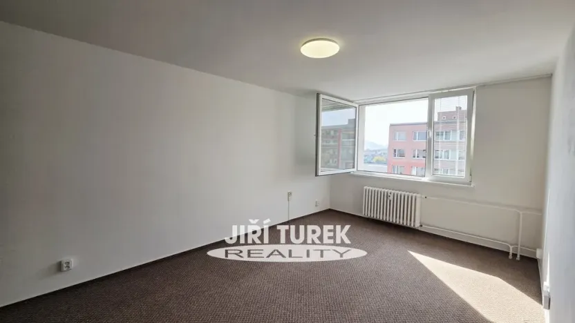 Pronájem bytu 2+kk, Králův Dvůr, Nad Stadionem, 47 m2