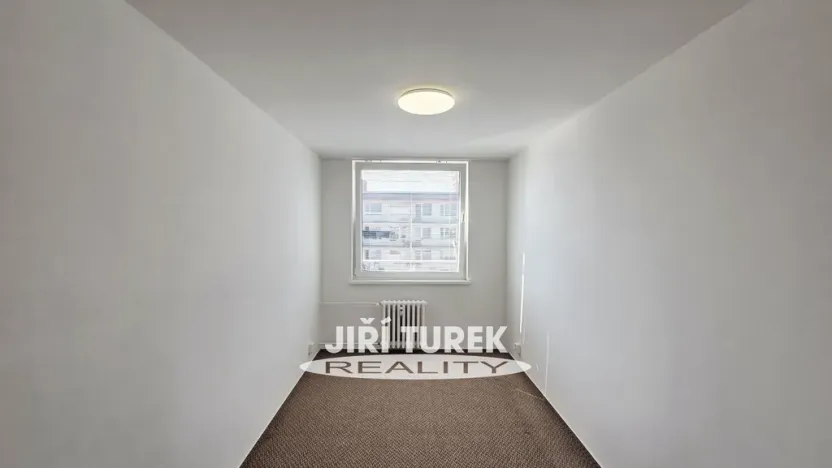 Pronájem bytu 2+kk, Králův Dvůr, Nad Stadionem, 47 m2