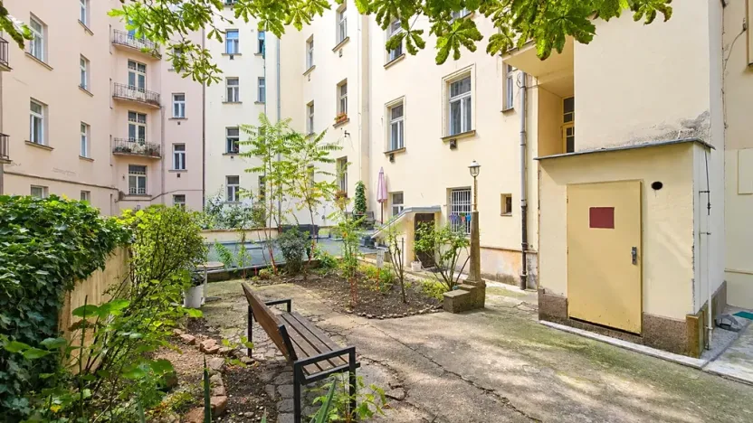 Prodej bytu 2+kk, Praha - Vršovice, Bulharská, 41 m2