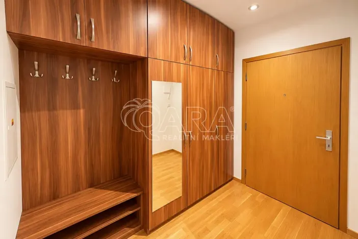Pronájem bytu 2+kk, Praha - Vinohrady, Korunní, 51 m2