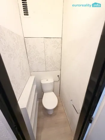 Pronájem bytu 2+1, Tachov, Pod Svahem, 60 m2