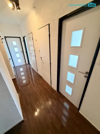 Pronájem bytu 2+1, Tachov, Pod Svahem, 60 m2