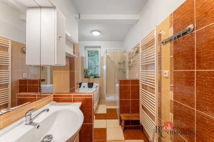 Prodej bytu 4+1, Praha - Dejvice, Vostrovská, 75 m2
