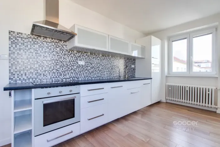 Pronájem bytu 2+1, Praha - Vršovice, Vršovická, 77 m2
