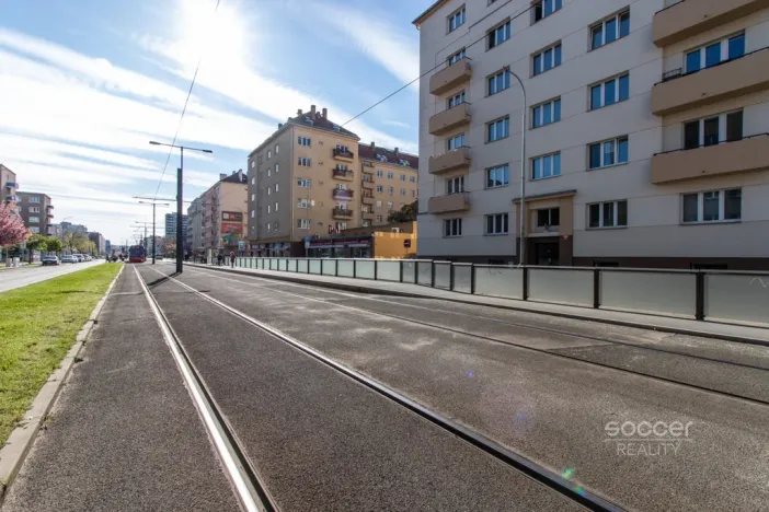 Pronájem bytu 2+1, Praha - Vršovice, Vršovická, 77 m2