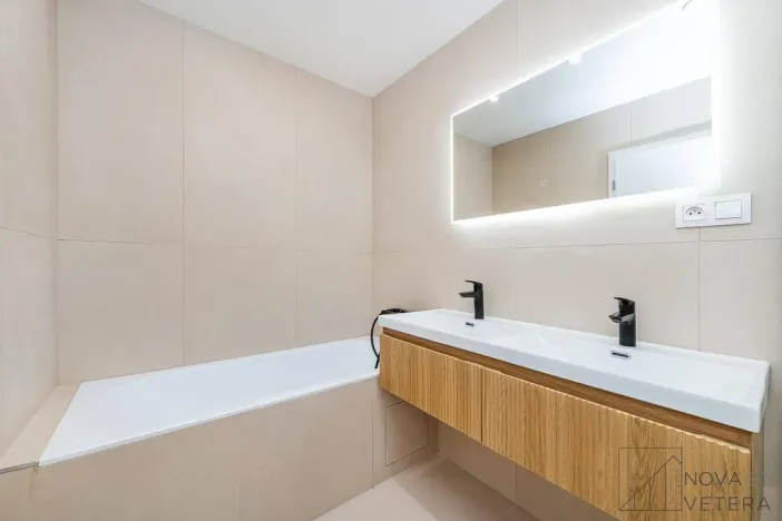 Prodej bytu 3+kk, Praha - Podolí, Na dolinách, 94 m2