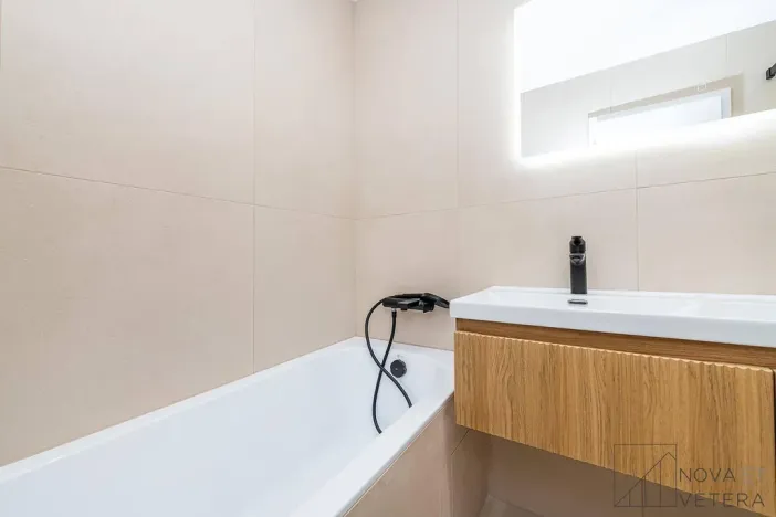 Prodej bytu 3+kk, Praha - Podolí, Na dolinách, 94 m2