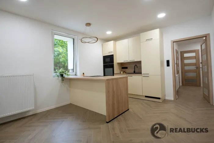 Prodej bytu 3+1, Jablonec nad Nisou, Vítězslava Nezvala, 100 m2