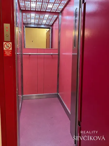 Prodej bytu 4+1, Praha - Bohnice, Řešovská, 79 m2