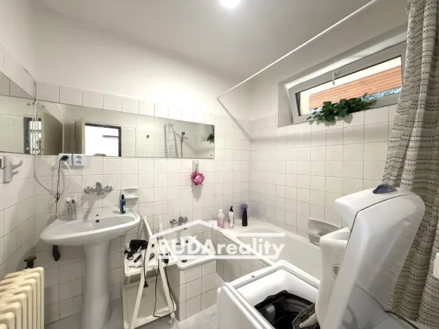 Pronájem bytu 1+kk, Zlín, Štefánikova, 20 m2
