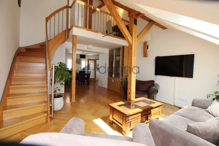 Pronájem bytu 3+1, Praha, Na Kozačce, 118 m2