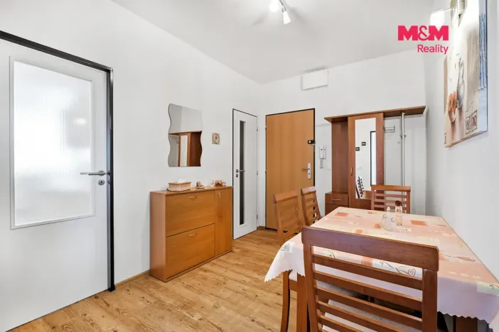 Prodej bytu 2+1, Ústí nad Labem - Neštěmice, Hluboká, 63 m2