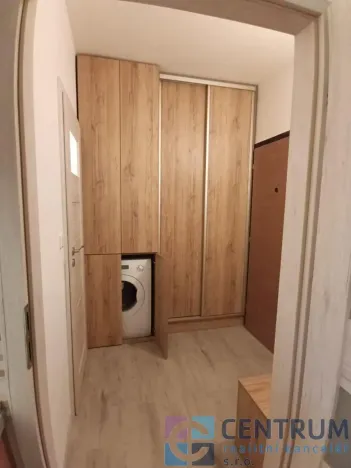 Pronájem bytu 1+kk, Jablonec nad Nisou, Na Vršku, 28 m2