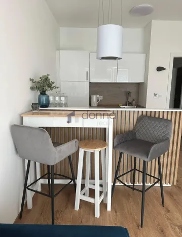 Pronájem bytu 2+kk, Praha, Formanská, 44 m2