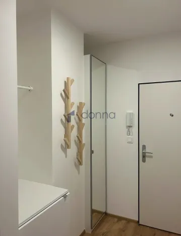 Pronájem bytu 2+kk, Praha, Formanská, 44 m2