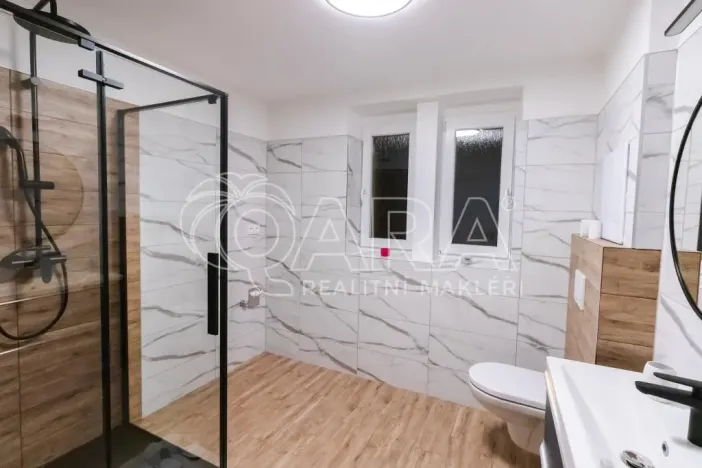 Pronájem bytu 2+1, Hranice - Hranice I-Město, Nádražní, 51 m2