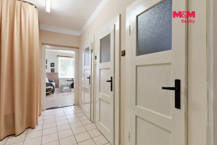 Prodej rodinného domu, Nový Bor - Janov, 180 m2
