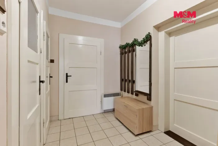 Prodej rodinného domu, Nový Bor - Janov, 180 m2