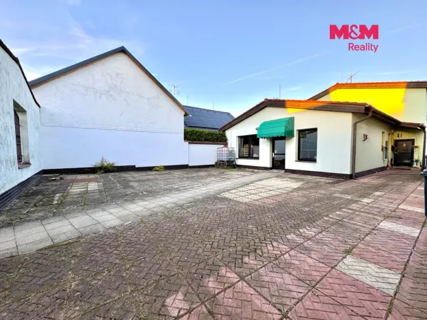 Pronájem obchodního prostoru, Kunžak, Hradecká, 67 m2