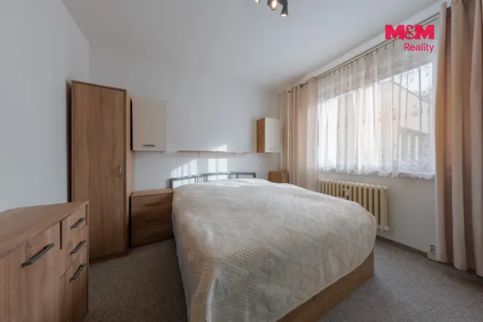 Prodej bytu 3+1, Karlovy Vary, Šumavská, 64 m2