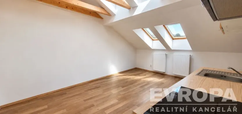 Pronájem bytu 2+kk, Vrchlabí, Vančurova, 34 m2