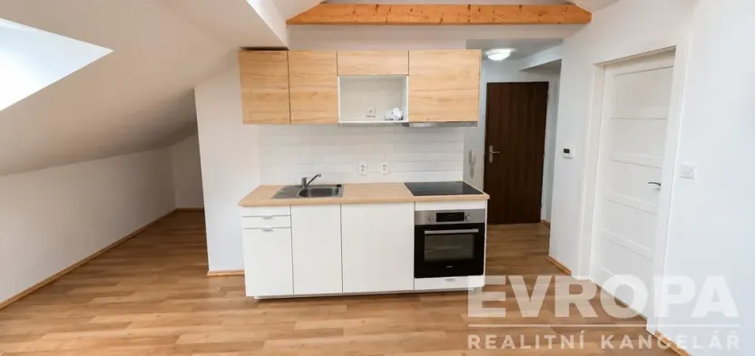 Pronájem bytu 2+kk, Vrchlabí, Vančurova, 34 m2