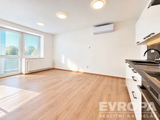 Pronájem bytu 2+kk, Břeclav, Za Bankou, 43 m2