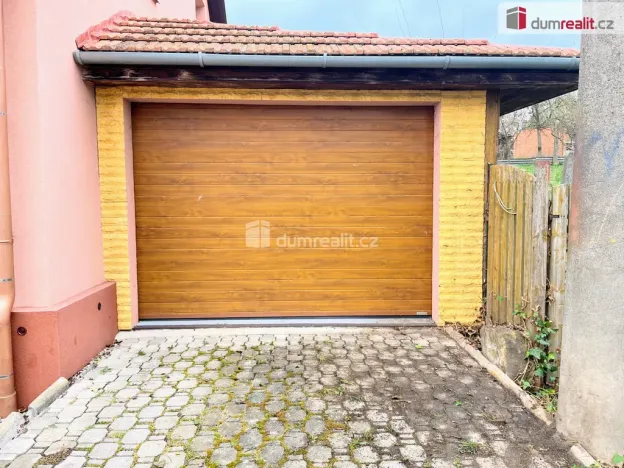 Pronájem garáže, Uherské Hradiště, 30 m2