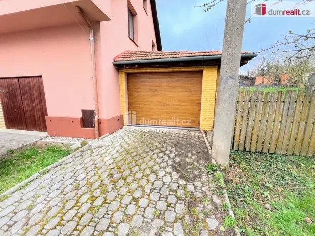 Pronájem garáže, Uherské Hradiště, 30 m2