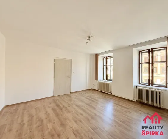 Pronájem bytu 2+kk, Svitavy - Město, náměstí Míru, 59 m2